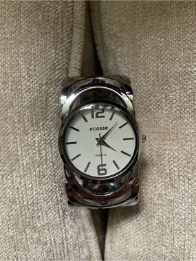 Ecosse Silver-Tone Women's Bracelet Watch with White Dial